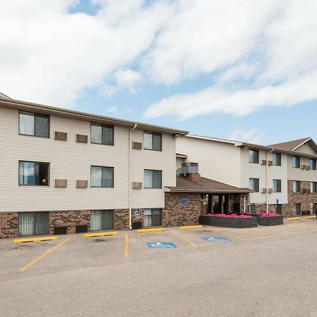 Serena Inn & Suites Of Rapid City Bagian luar foto