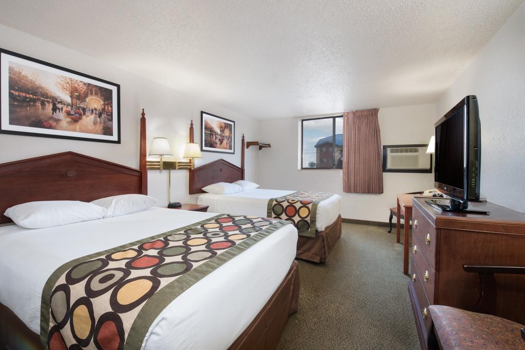 Serena Inn & Suites Of Rapid City Bagian luar foto
