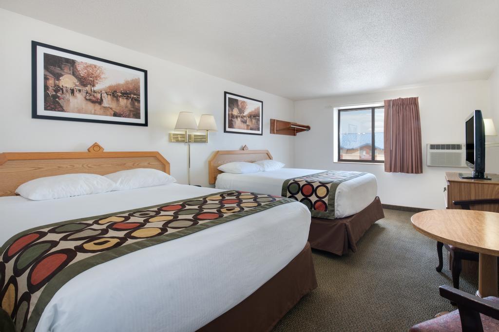 Serena Inn & Suites Of Rapid City Bagian luar foto